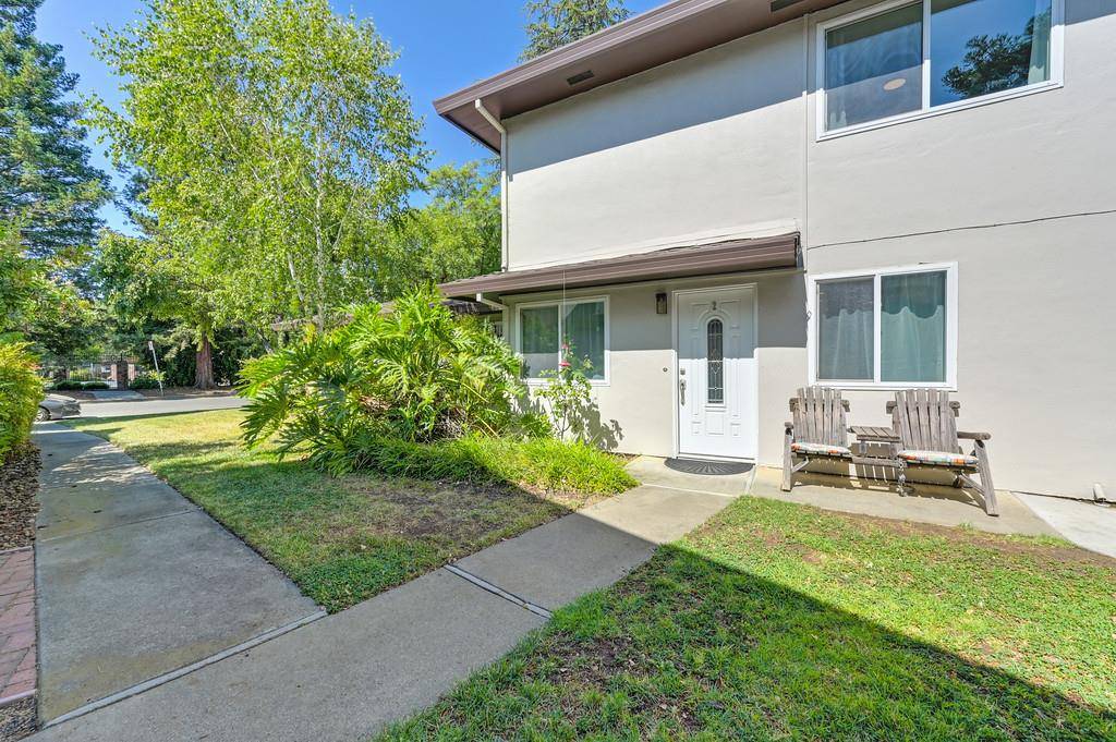 Davis, CA 95618,1833 Fremont CT #2