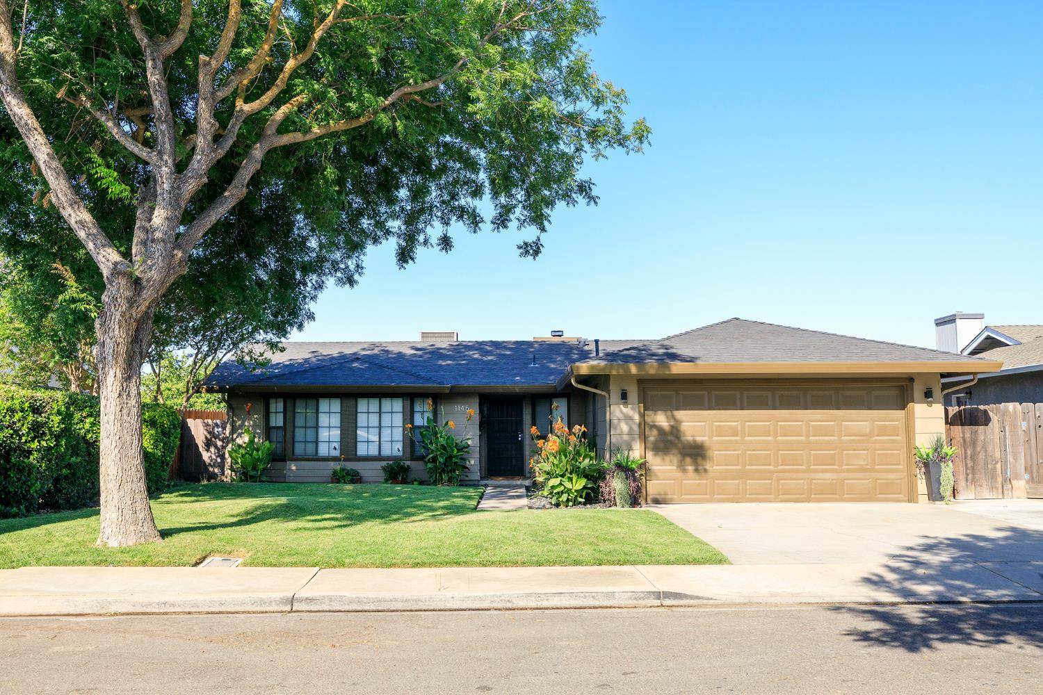 Turlock, CA 95380,1145 Countryside DR