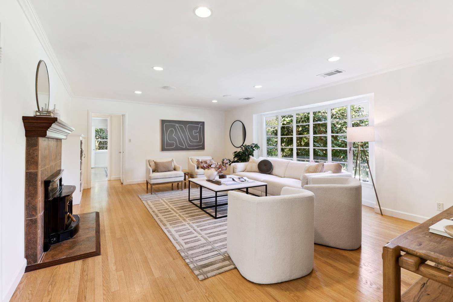 Sacramento, CA 95822,4500 Crestwood WAY