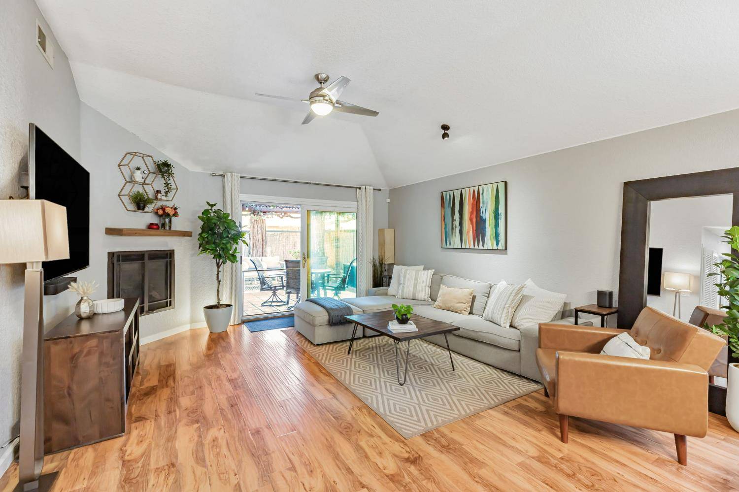 Sacramento, CA 95833,3016 Mendel WAY