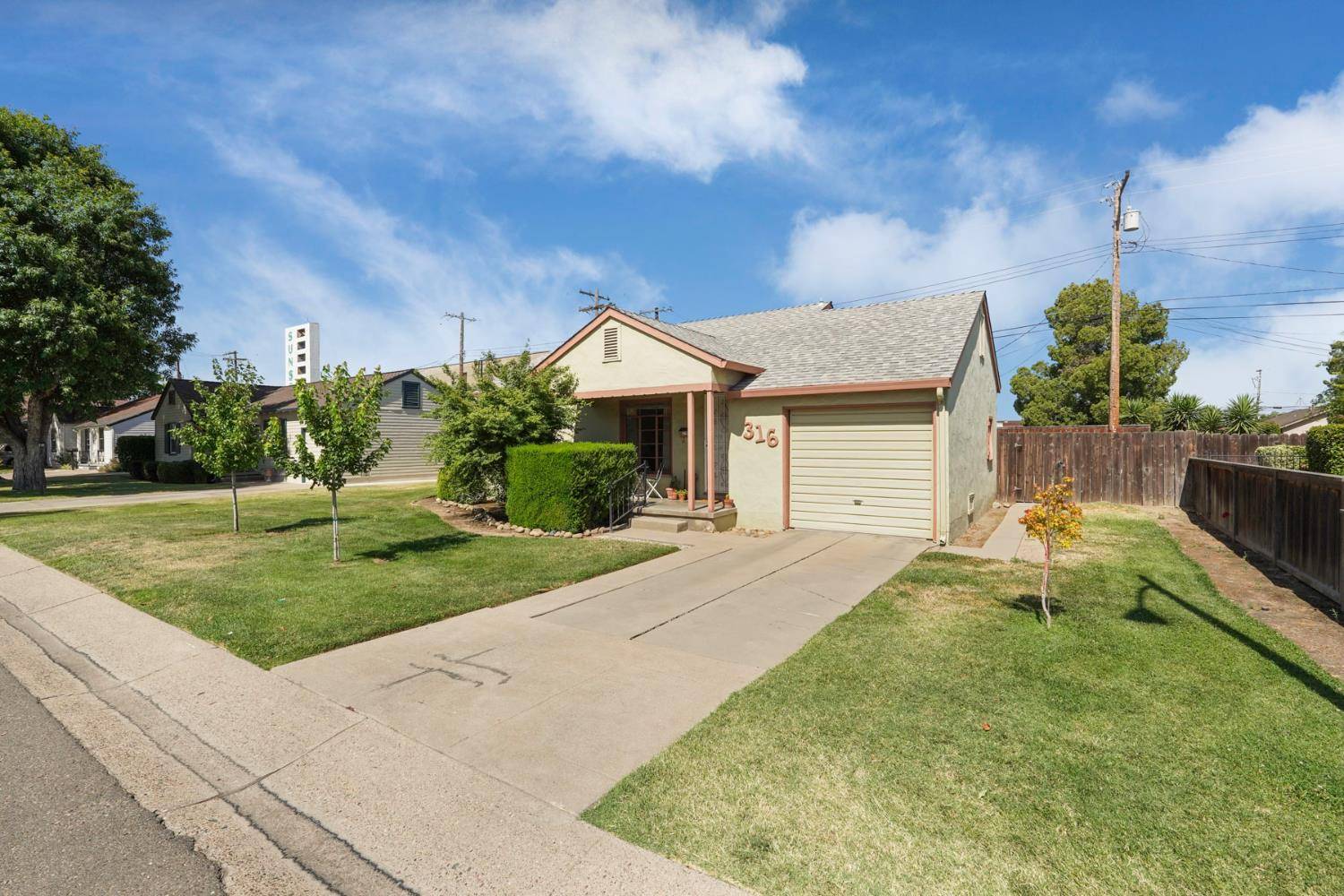 Lodi, CA 95240,316 S Sunset DR
