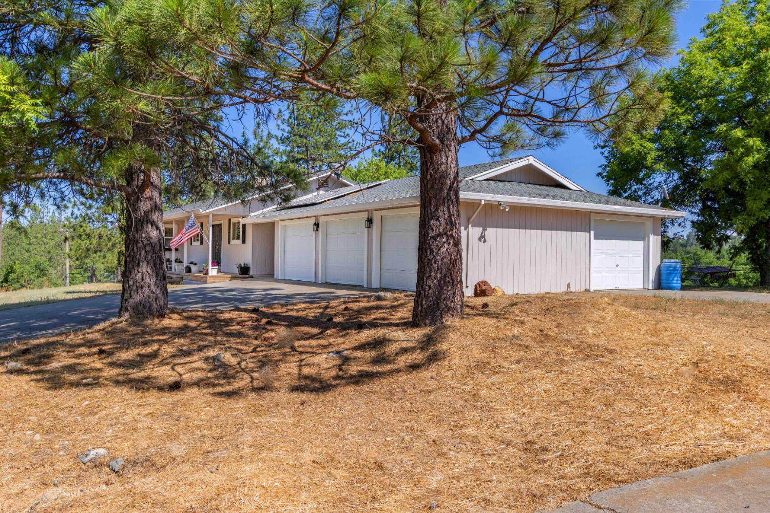 Somerset, CA 95684,7480 Perry Creek RD