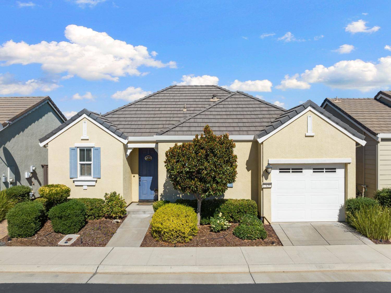Sacramento, CA 95829,7439 Chatterton WAY