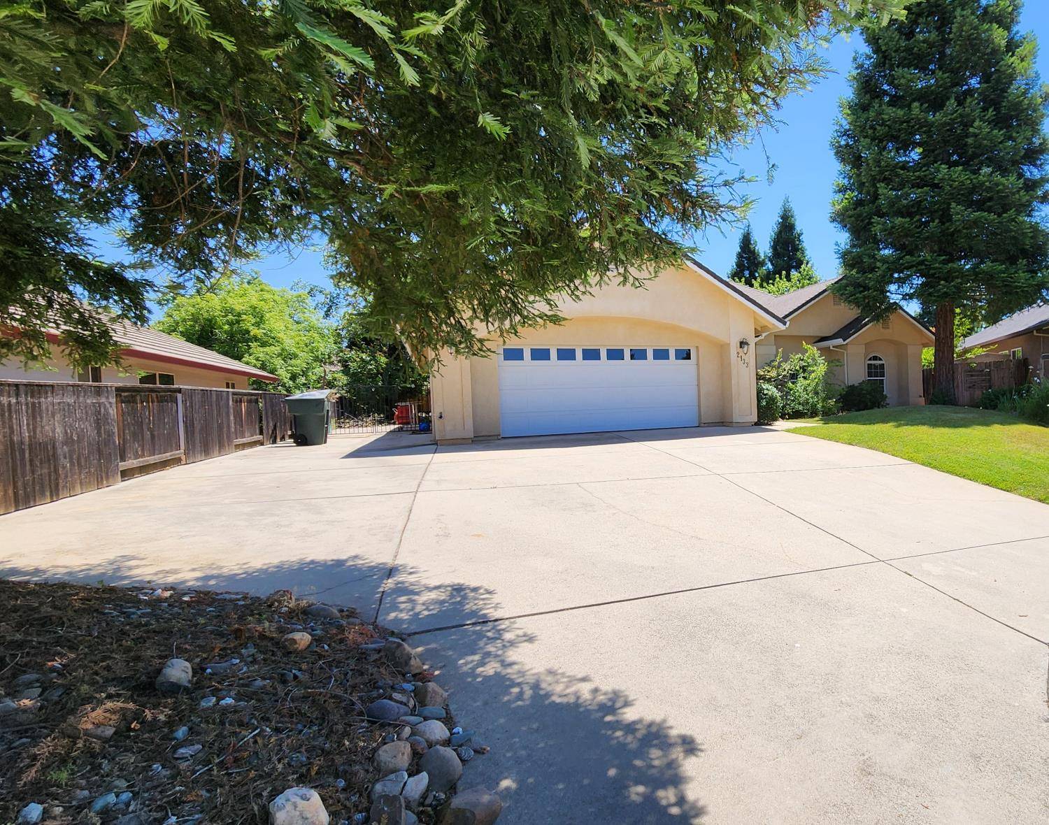 Redding, CA 96003,2133 Darsha