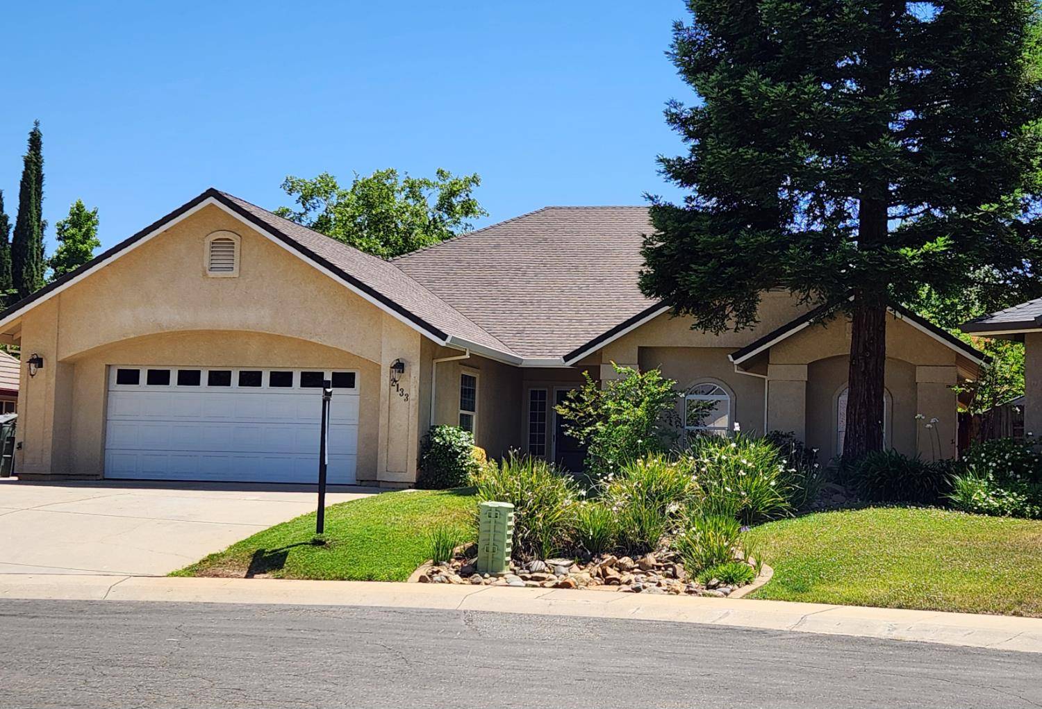 Redding, CA 96003,2133 Darsha