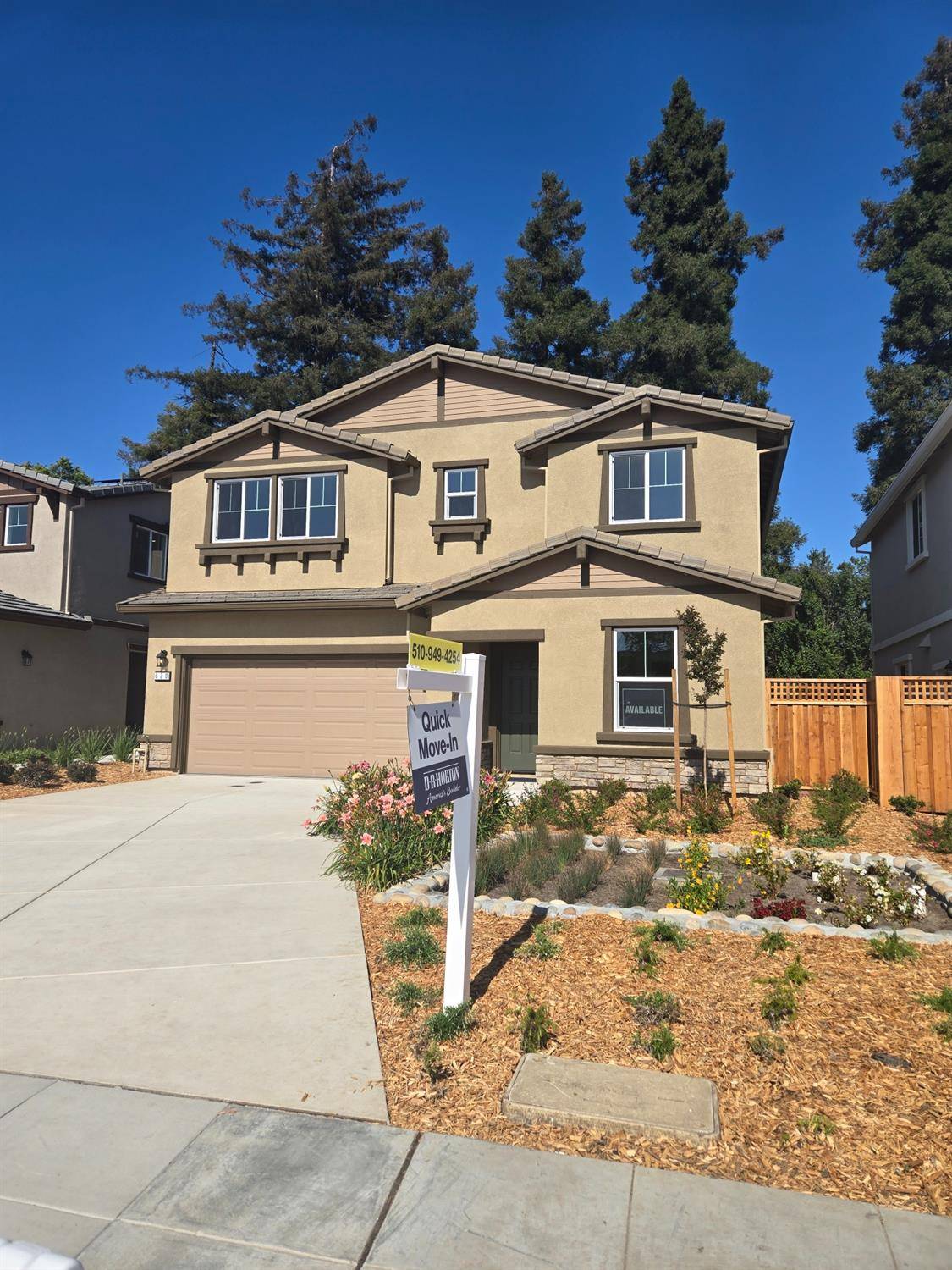 San Leandro, CA 94578,620 Muscari ST
