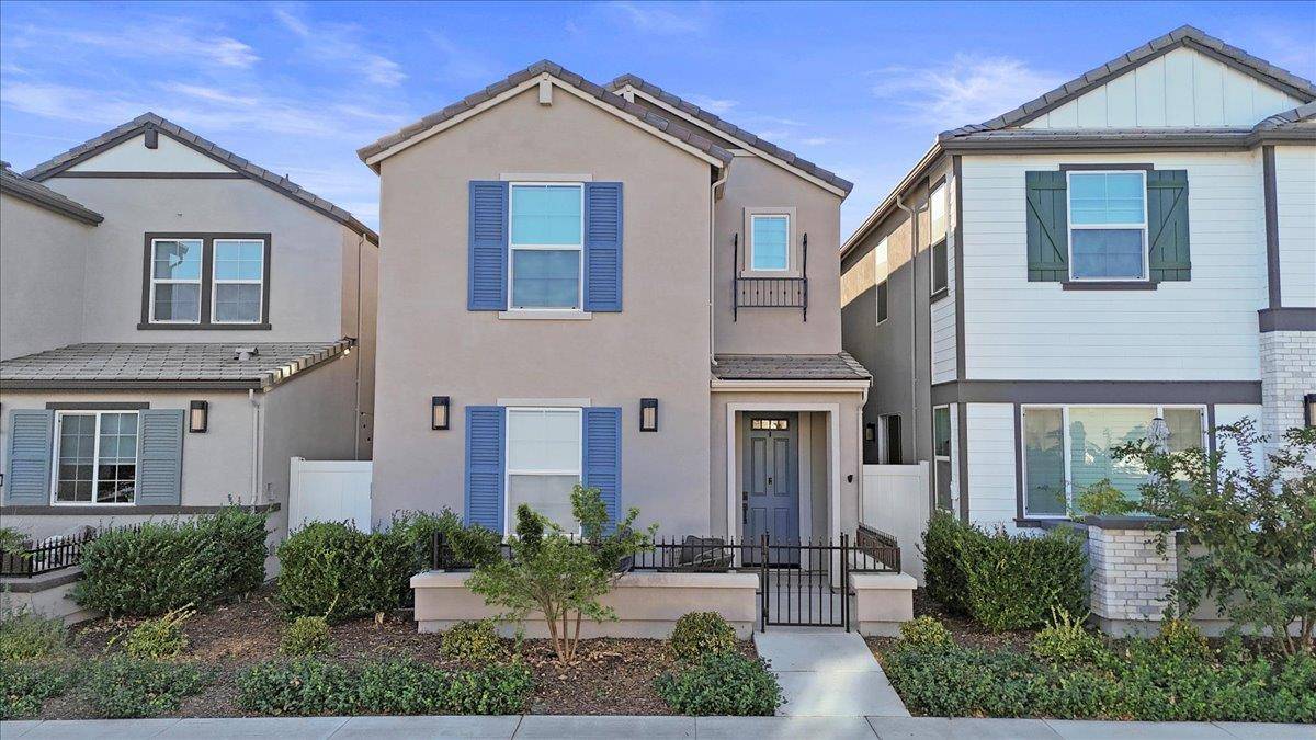 West Sacramento, CA 95691,3213 Longspur LN