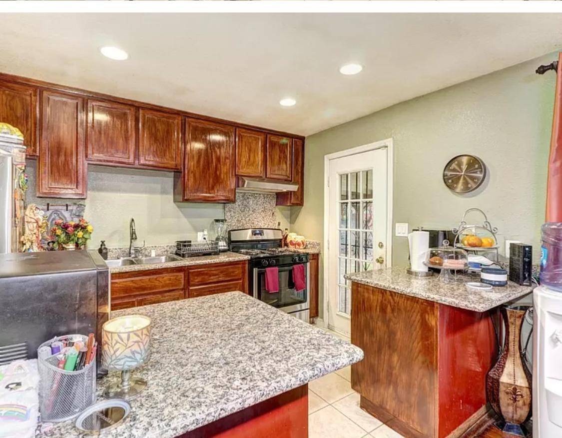 Sacramento, CA 95822,2431 69th Ave