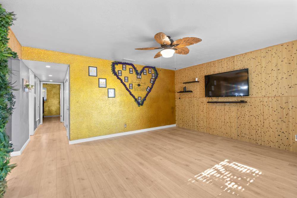 Sacramento, CA 95822,7567 Skelton WAY