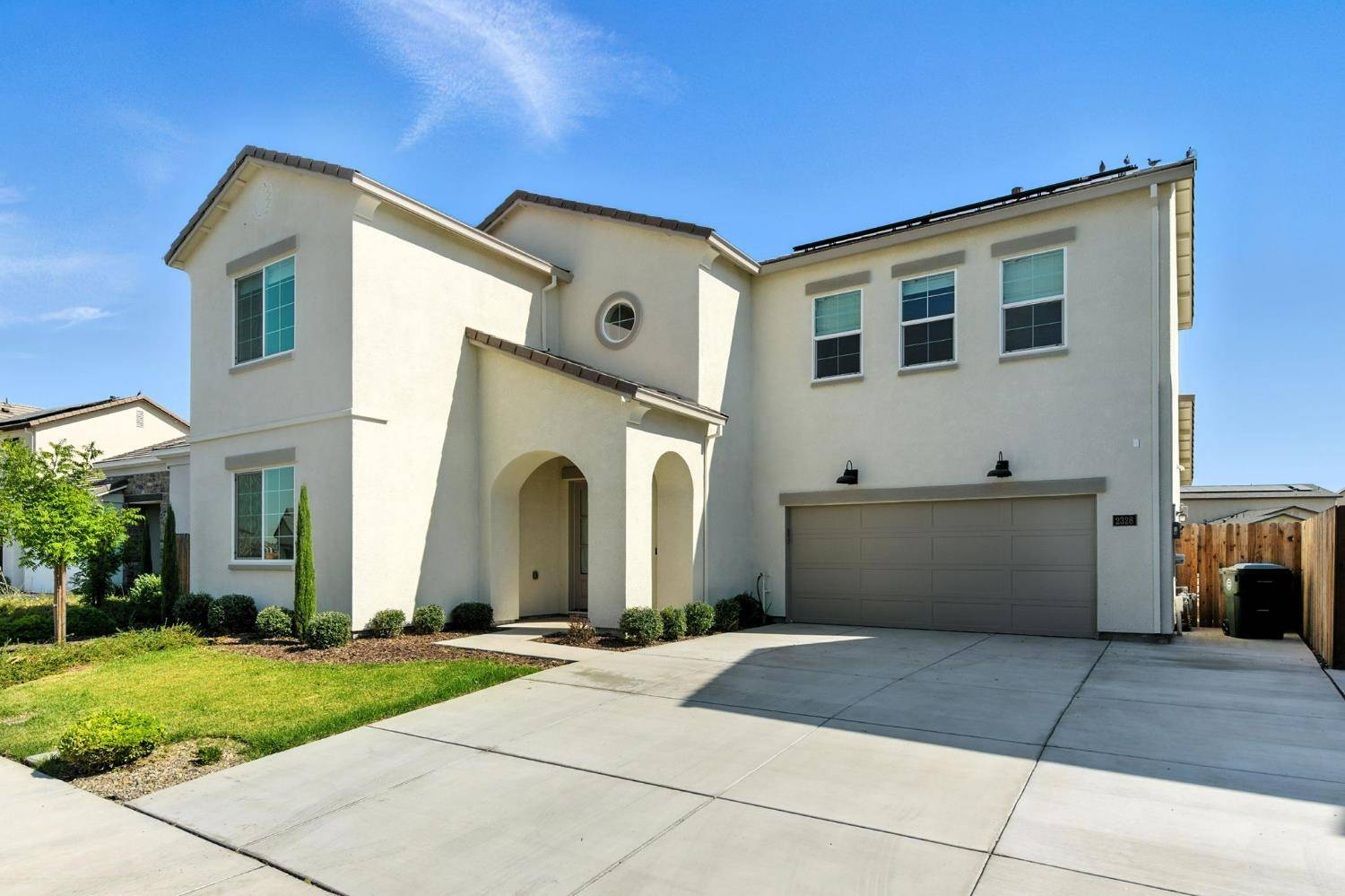 Manteca, CA 95337,2328 Paramount LN