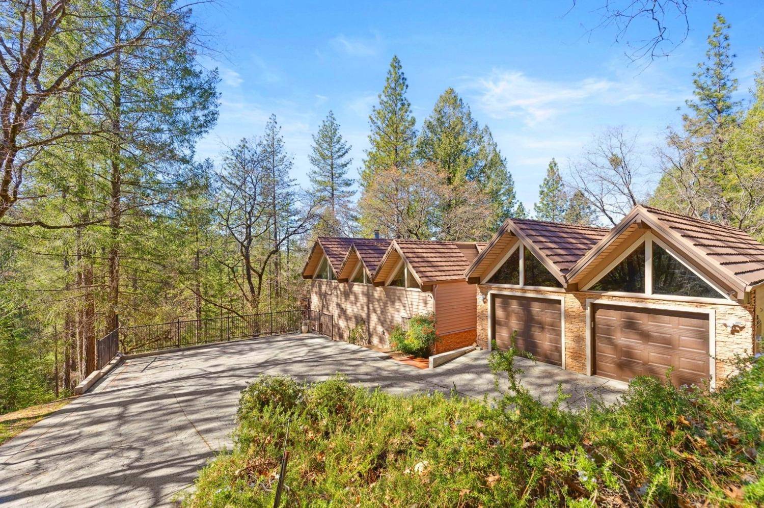 Cool, CA 95614,1942 Blue Bell CT