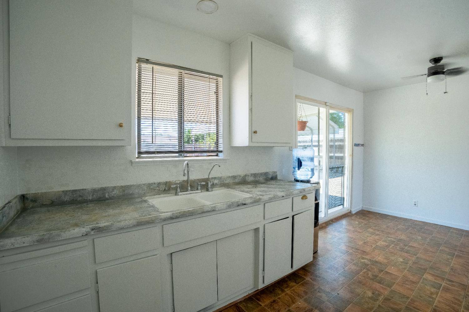 Modesto, CA 95351,1208 Latimer AVE