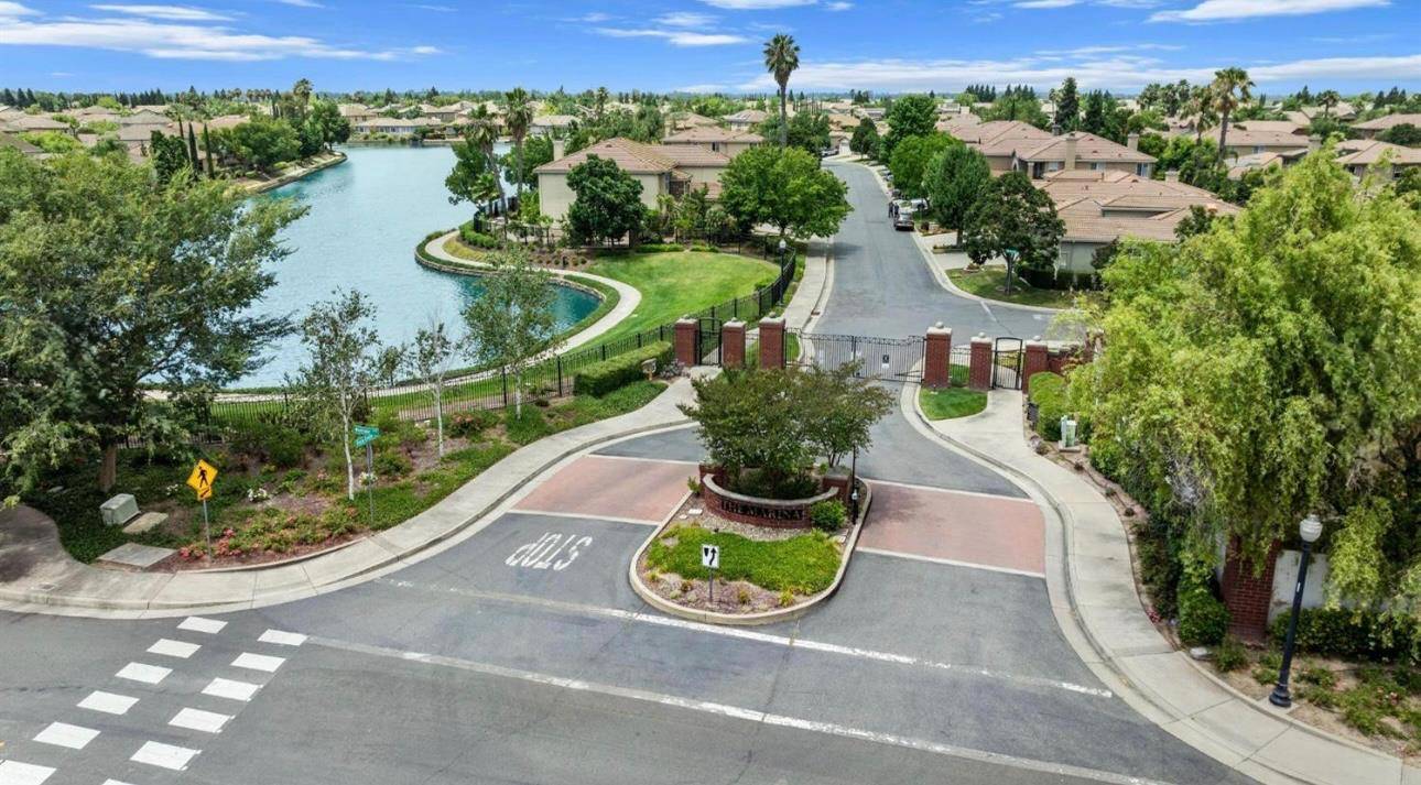 Sacramento, CA 95835,301 Vista Creek CIR