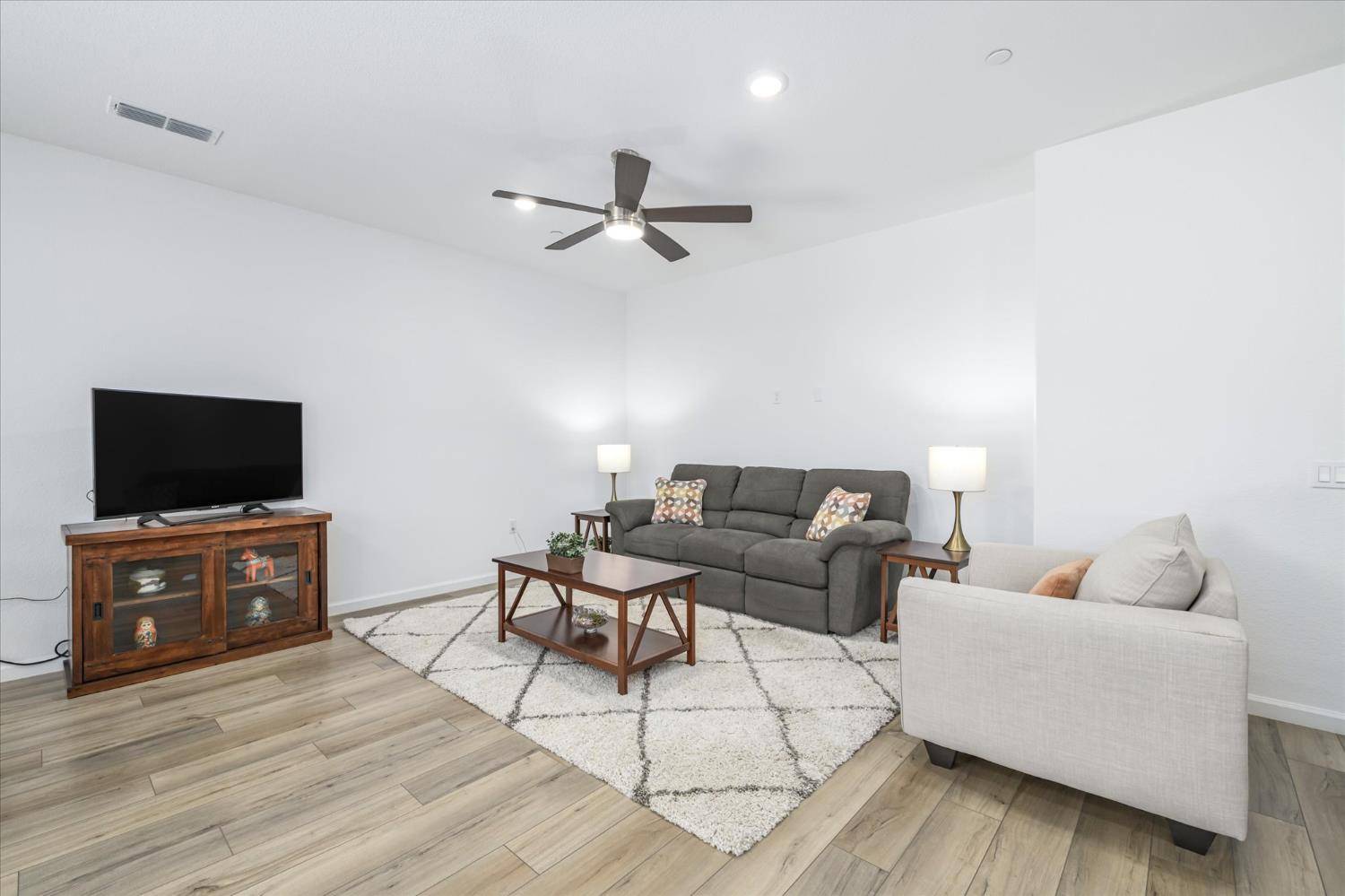 Woodland, CA 95776,1244 Welch ST