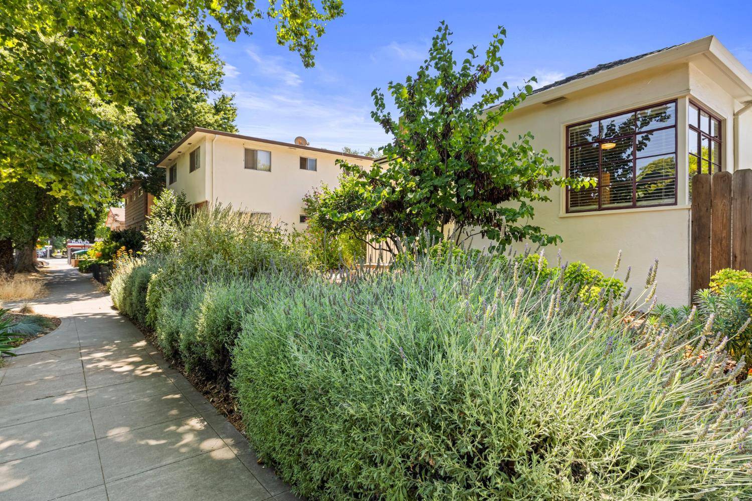 Sacramento, CA 95818,1504 V Street