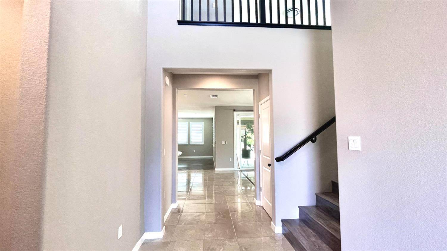 Lathrop, CA 95330,2537 Middlebury DR