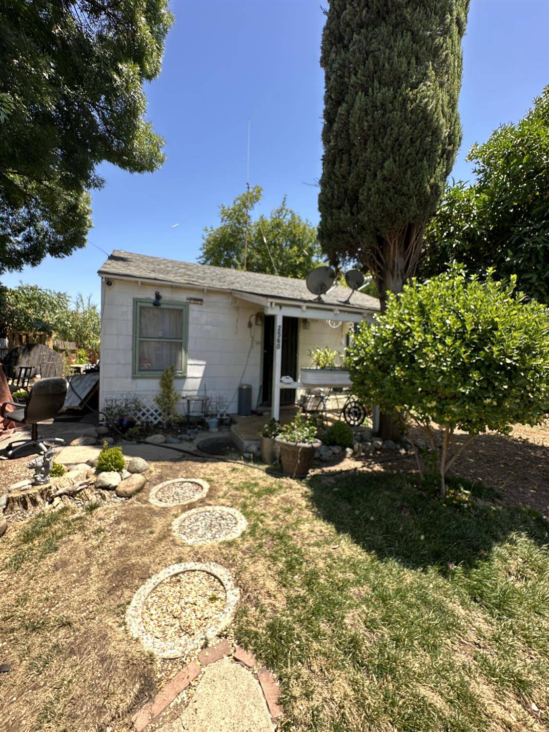 Sacramento, CA 95815,2560 Selma ST