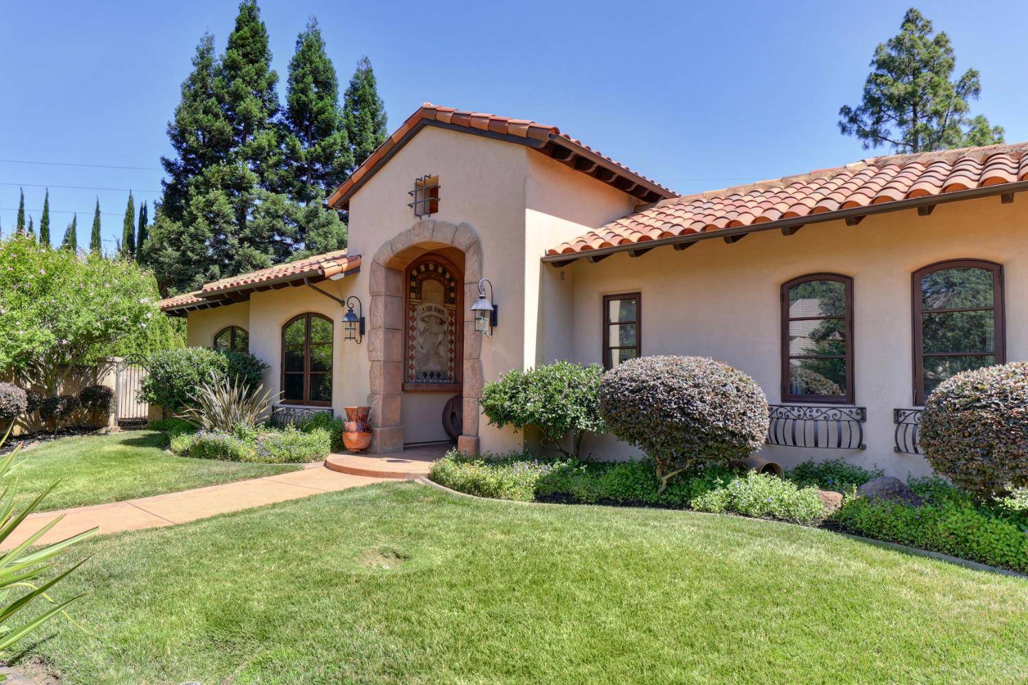 Sacramento, CA 95864,650 Mystic LN