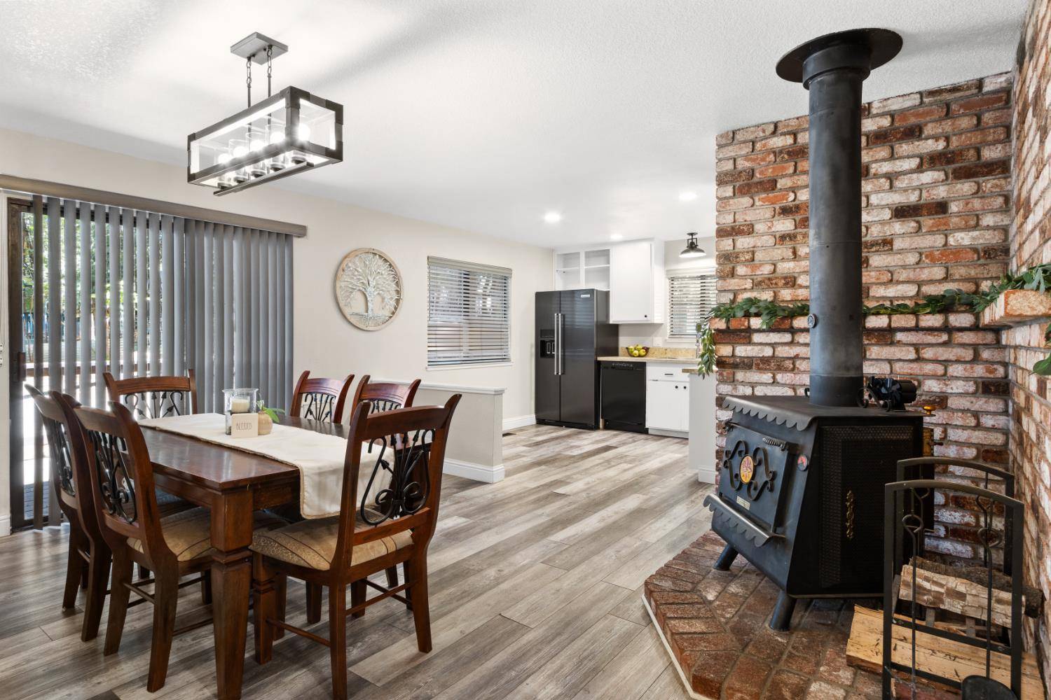 Pollock Pines, CA 95726,5851 Lupin LN