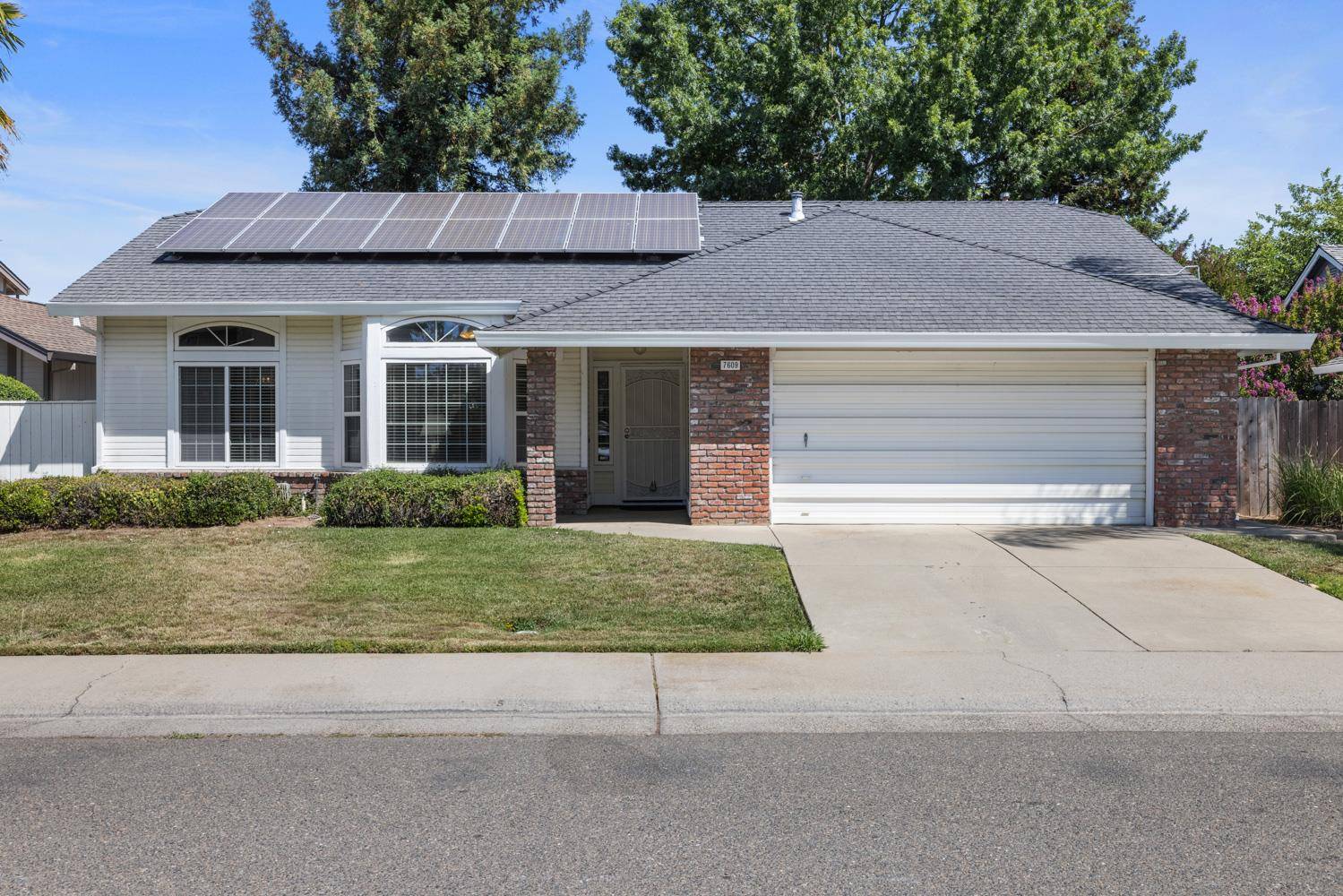 Elk Grove, CA 95758,7609 Dunblane WAY