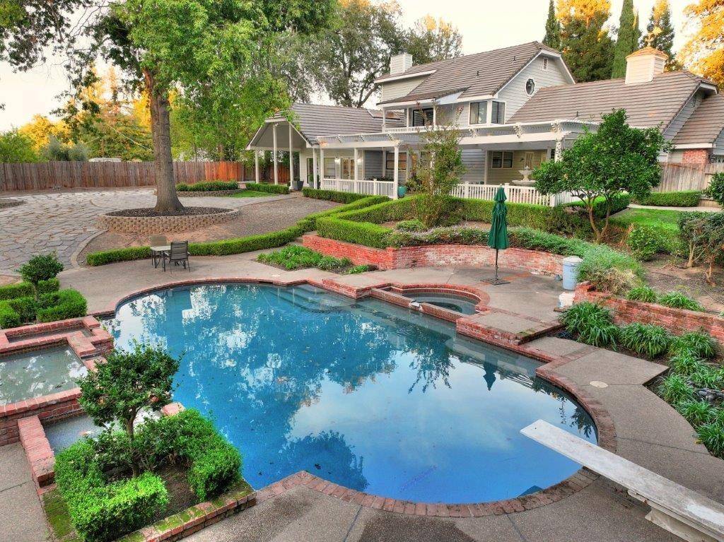 Carmichael, CA 95608,6126 Van Alstine AVE