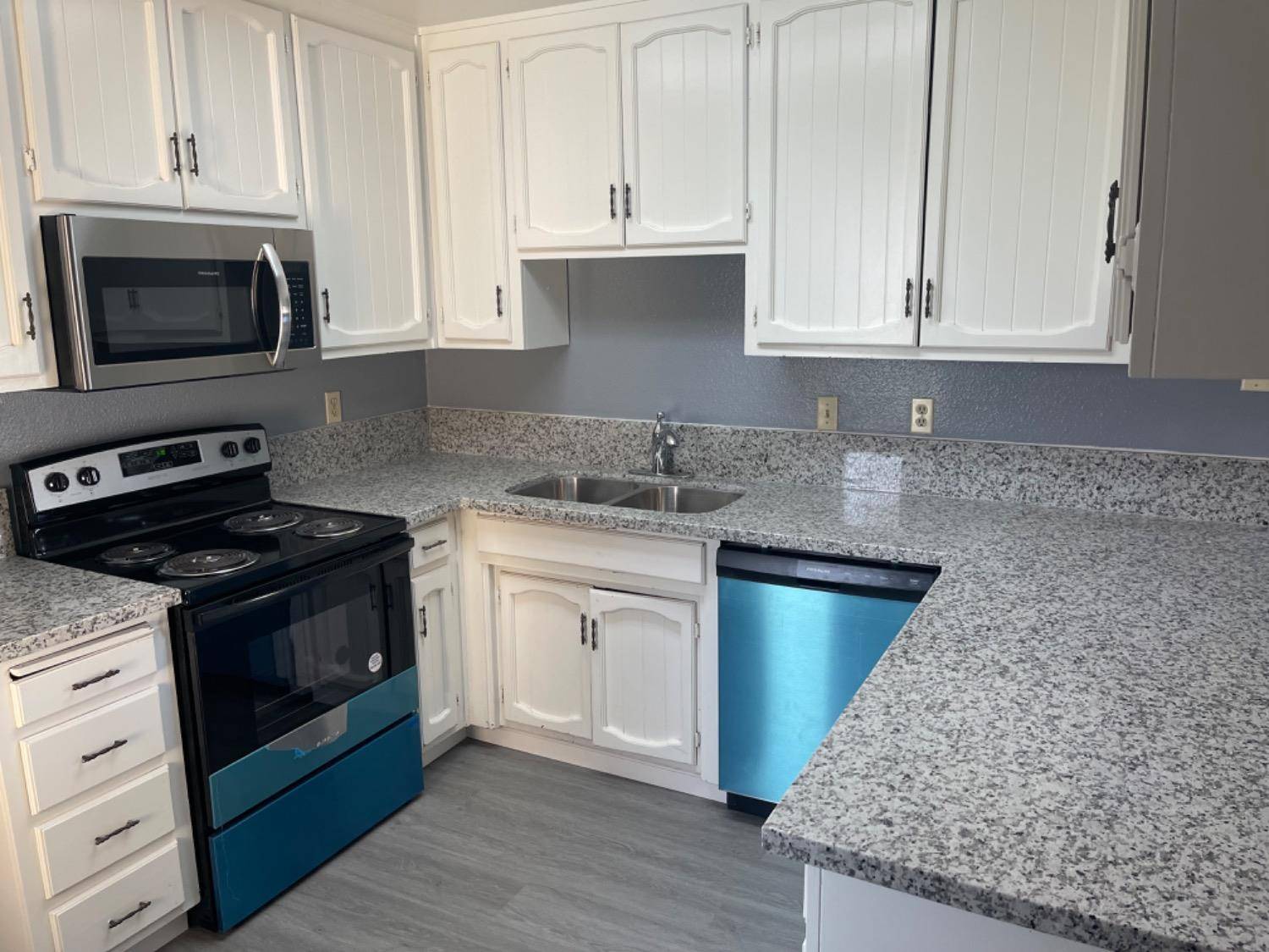 Ceres, CA 95307,1649 Moffett RD