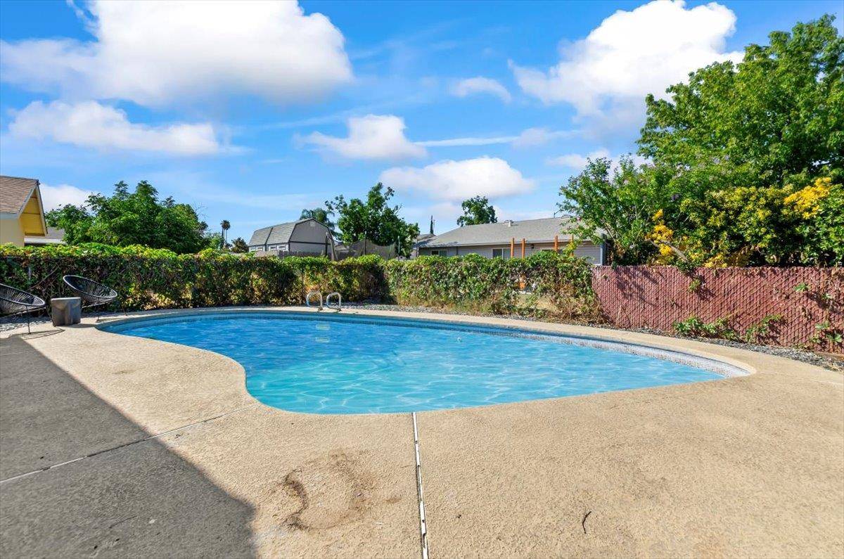 Olivehurst, CA 95961,4317 Twain DR