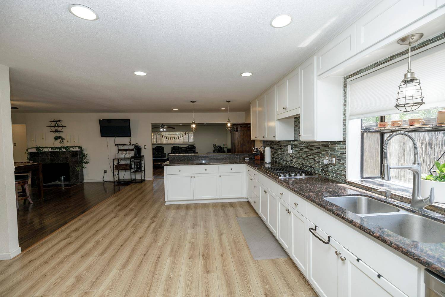 Modesto, CA 95350,3408 Darryl LN