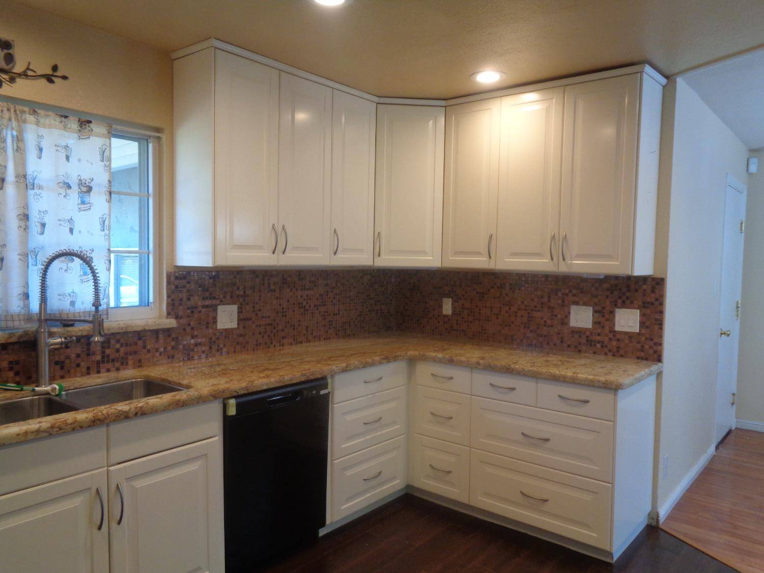Orangevale, CA 95662,9412 Twin Lakes Ave
