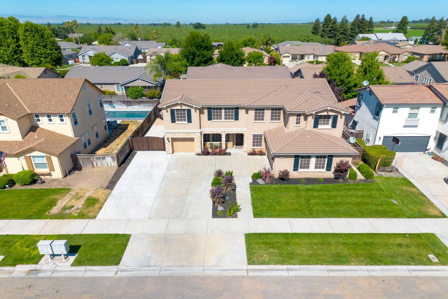 Ripon, CA 95366,1067 McVeigh WAY