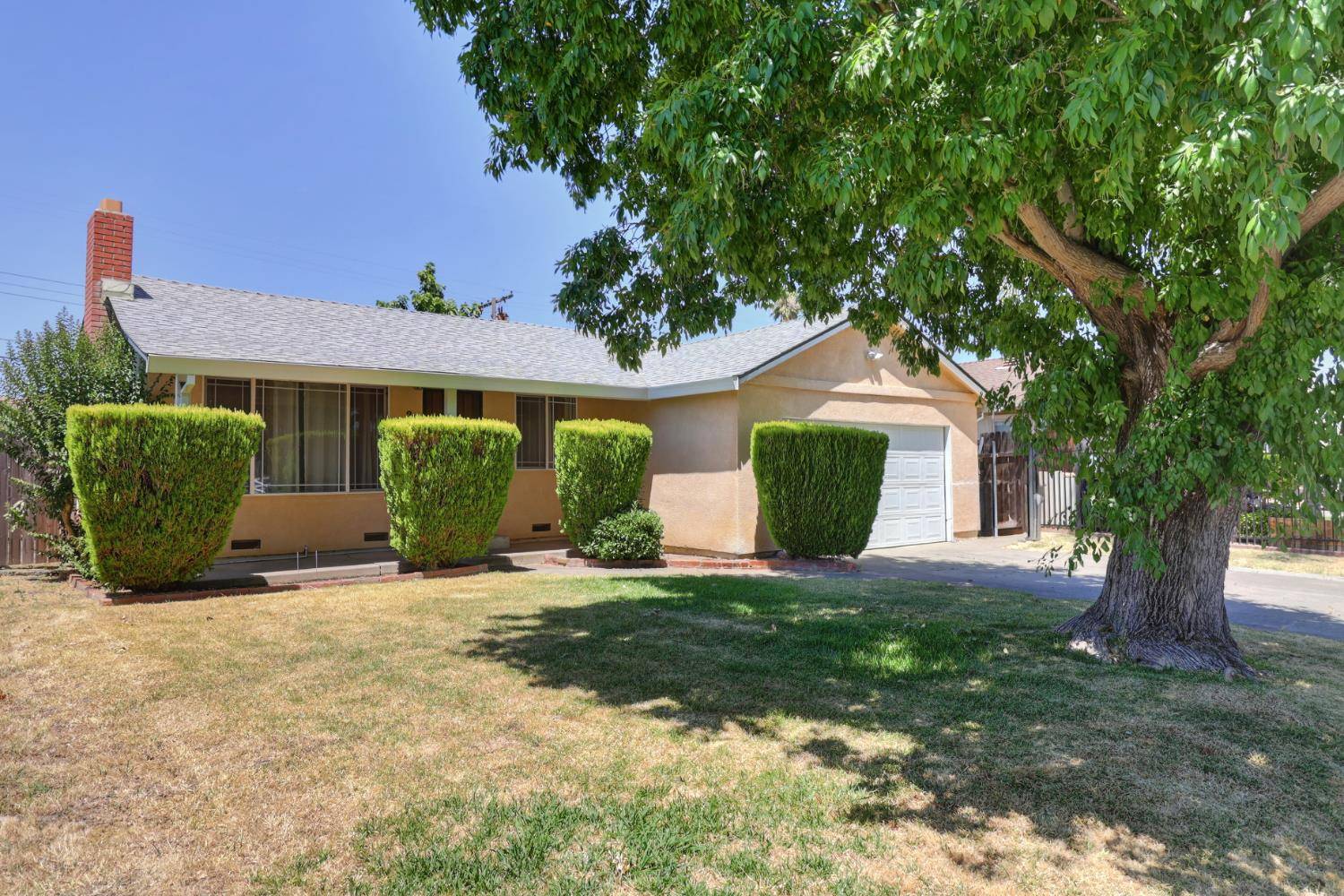 Sacramento, CA 95822,2021 Arliss WAY