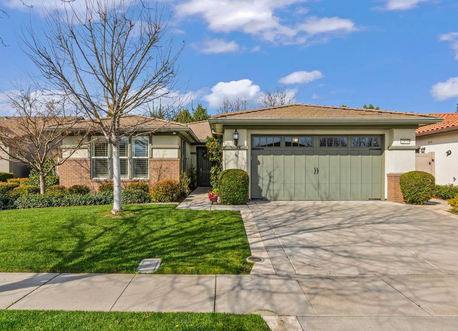 Manteca, CA 95336,2473 Dutchwood LN
