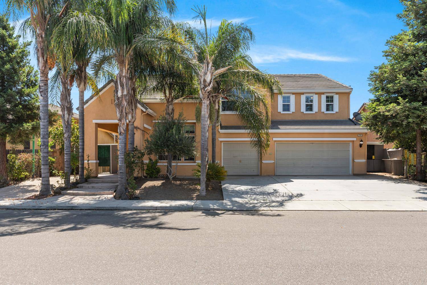 Newman, CA 95360,656 Cedar Mountain DR