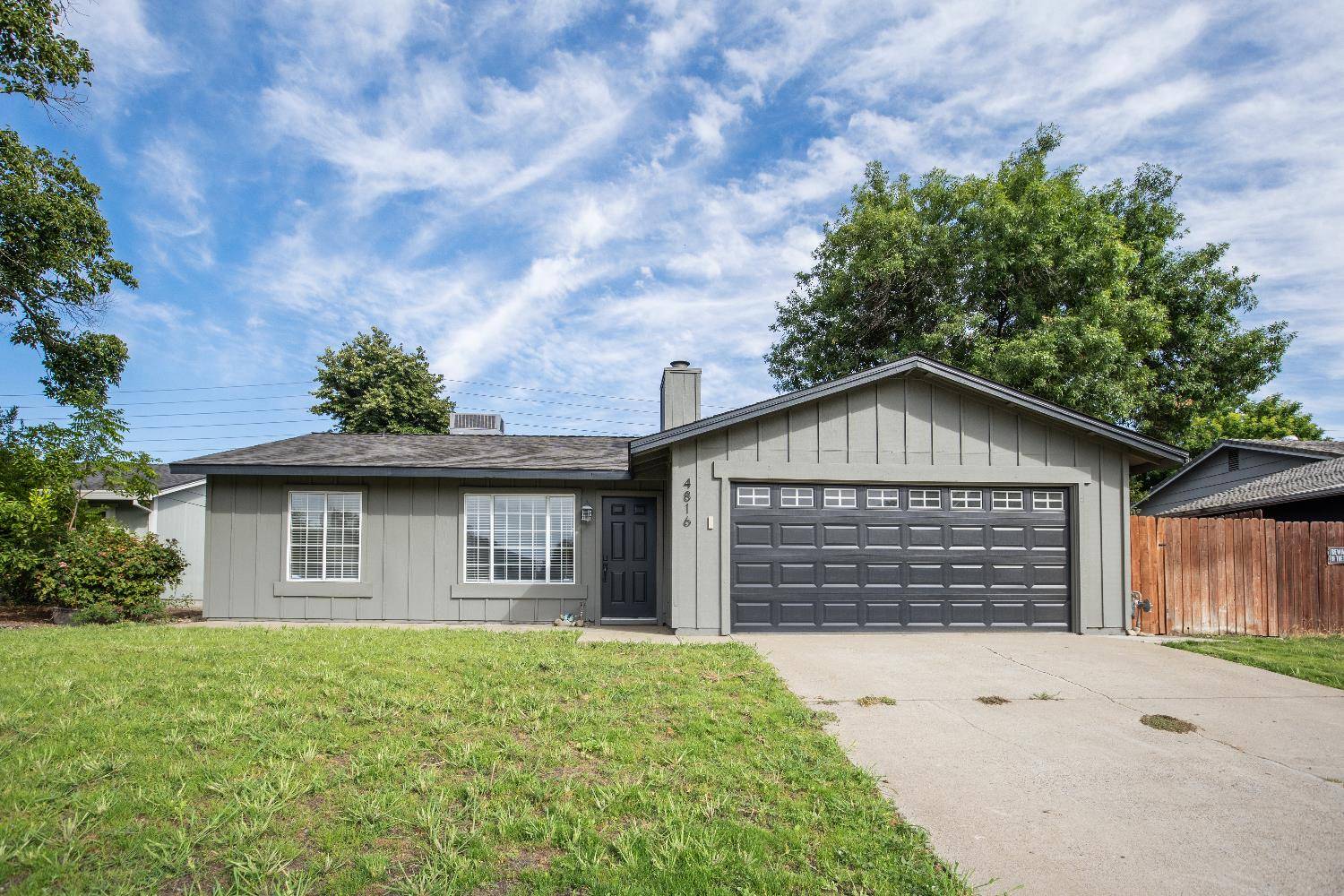 Sacramento, CA 95842,4816 Kingbird WAY