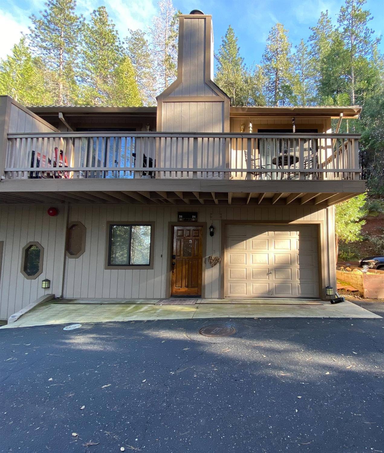 Murphys, CA 95247,196 Snowberry CT #8