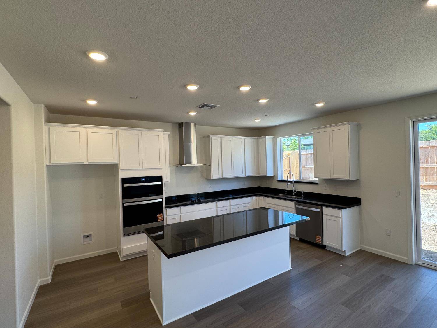 Antelope, CA 95843,7457 Misty Lake DR