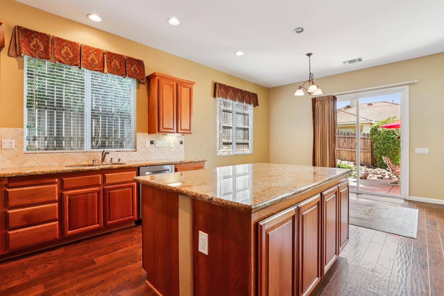 El Dorado Hills, CA 95762,8514 Wyndrush WAY