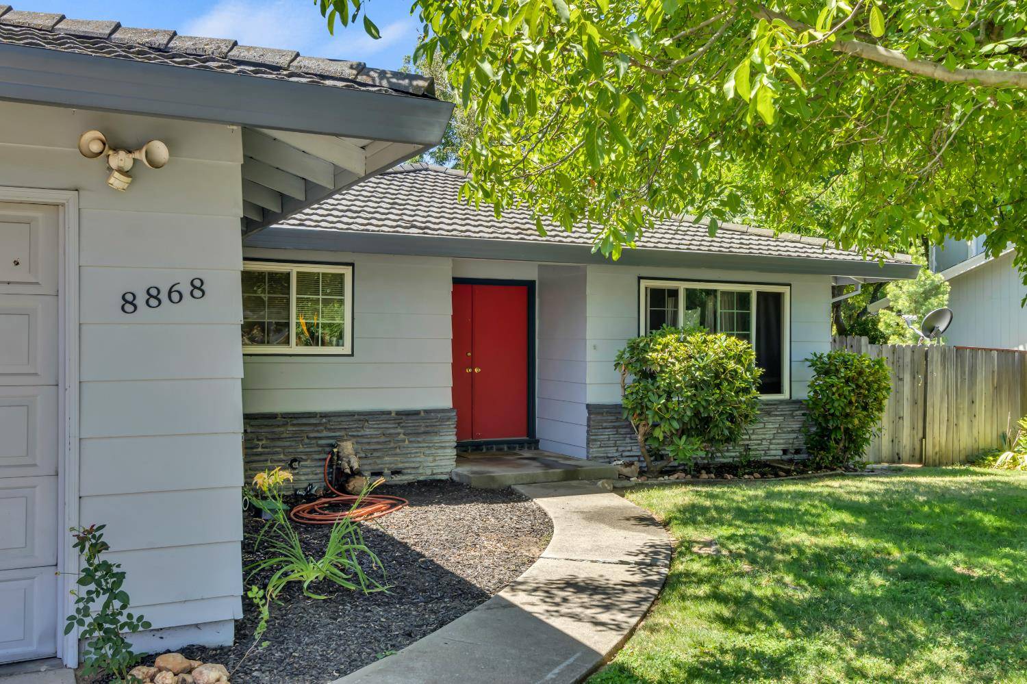 Fair Oaks, CA 95628,8868 Roediger LN