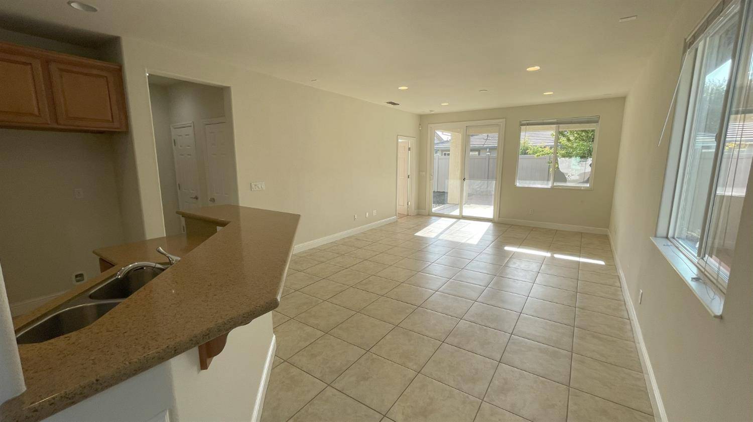 Manteca, CA 95336,2367 Bellchase LN