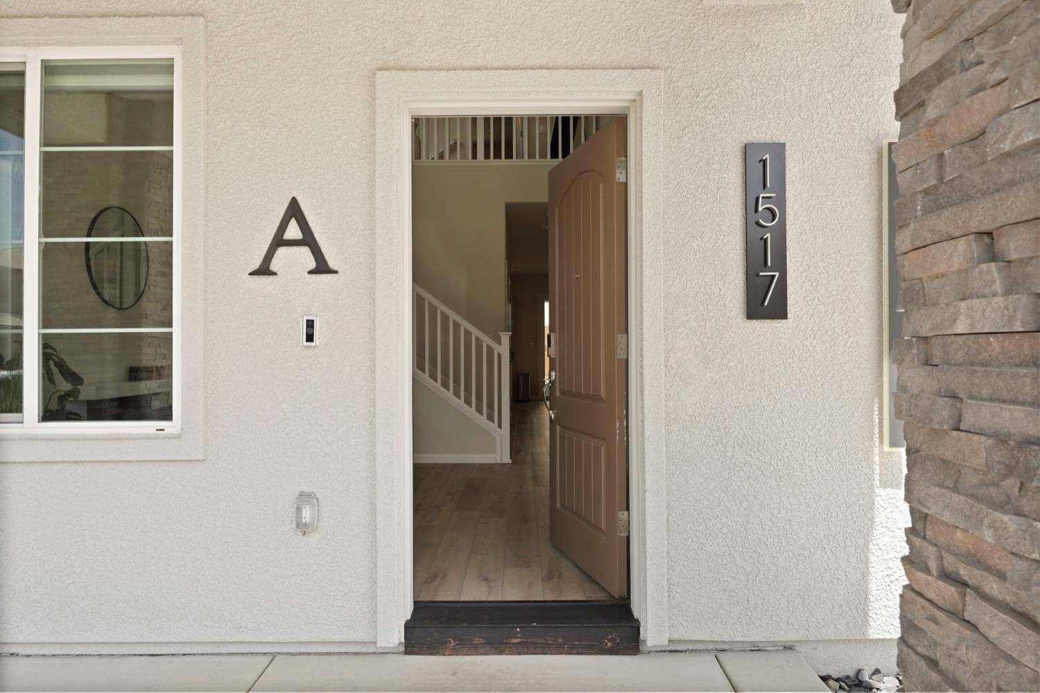 Modesto, CA 95356,1517 Luminous ST