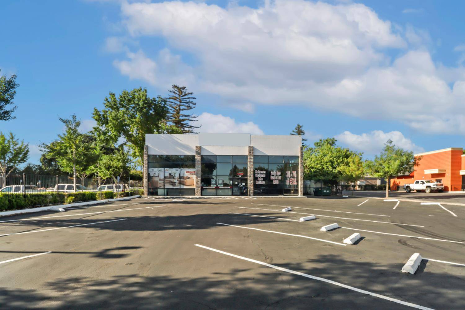 Woodland, CA 95695,73 W Court ST