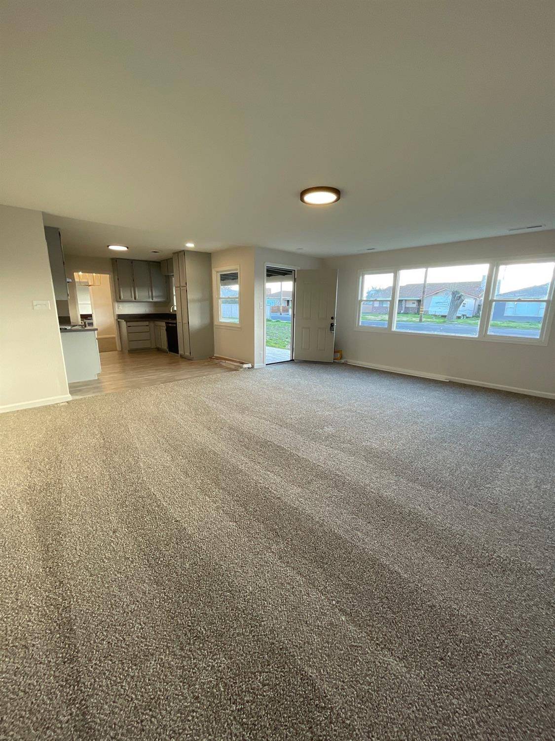 Turlock, CA 95380,917 9th ST