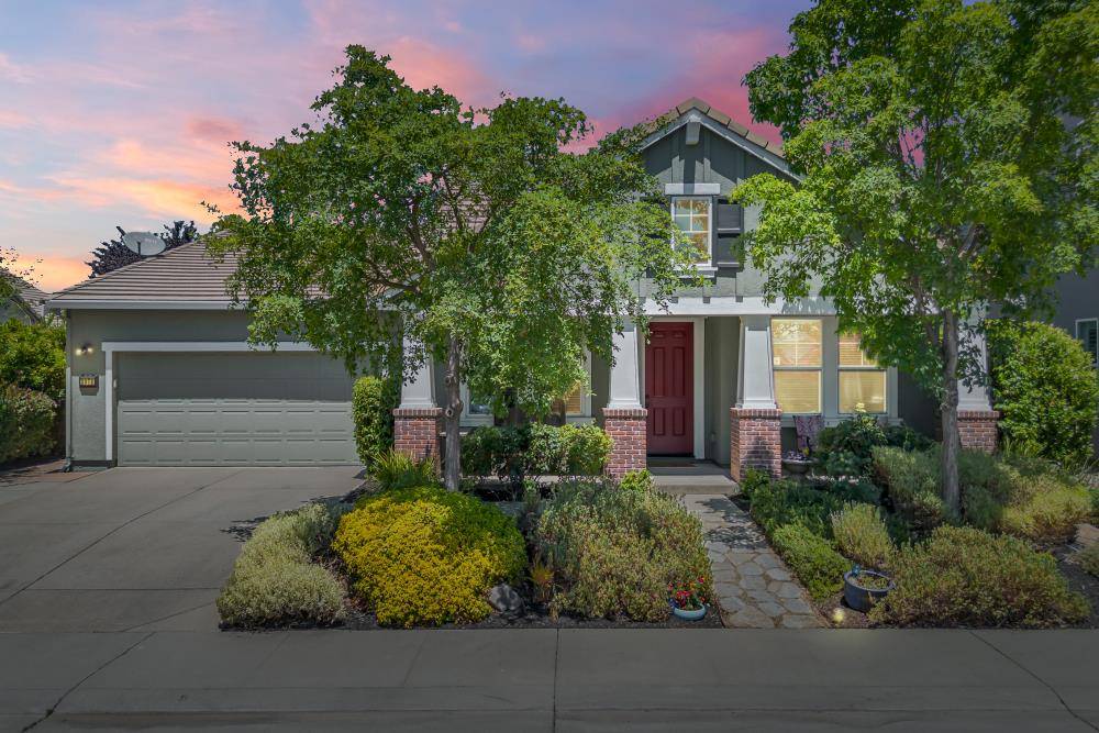 Roseville, CA 95747,2072 Laneworth LN