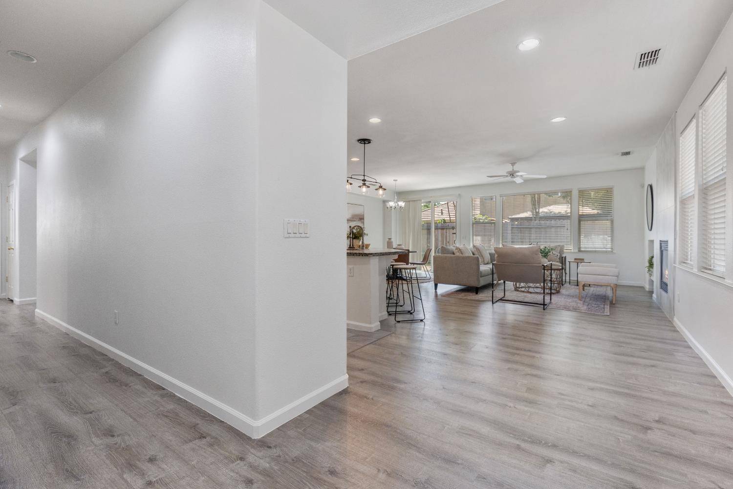 Sacramento, CA 95835,3312 Mas Amilos WAY