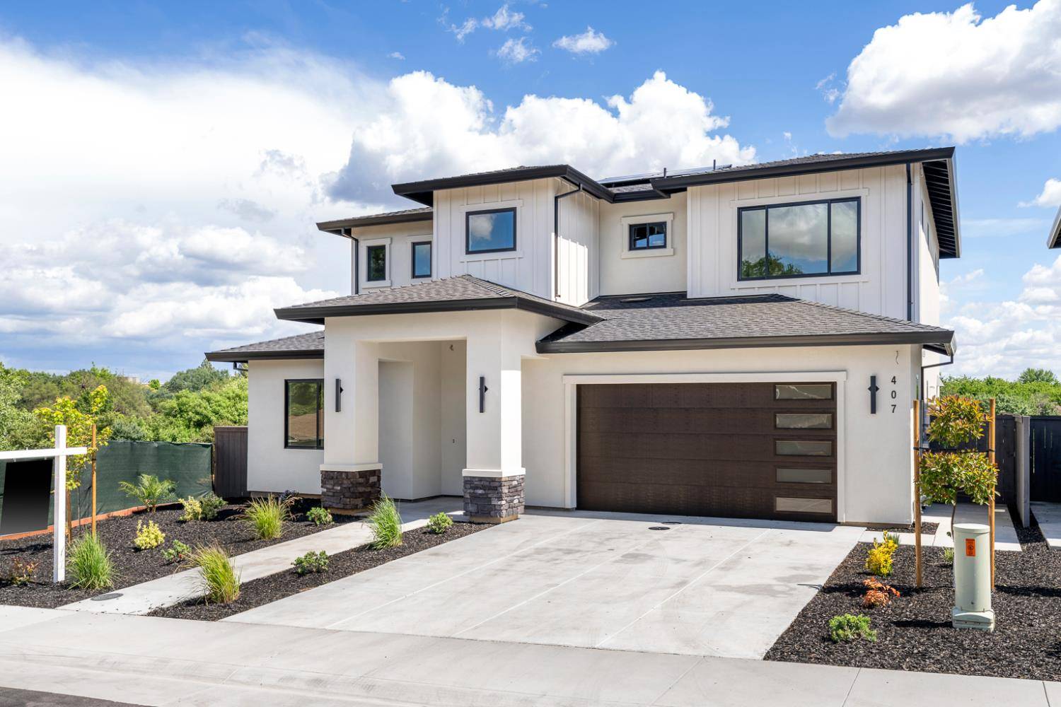 Roseville, CA 95678,407 East ST