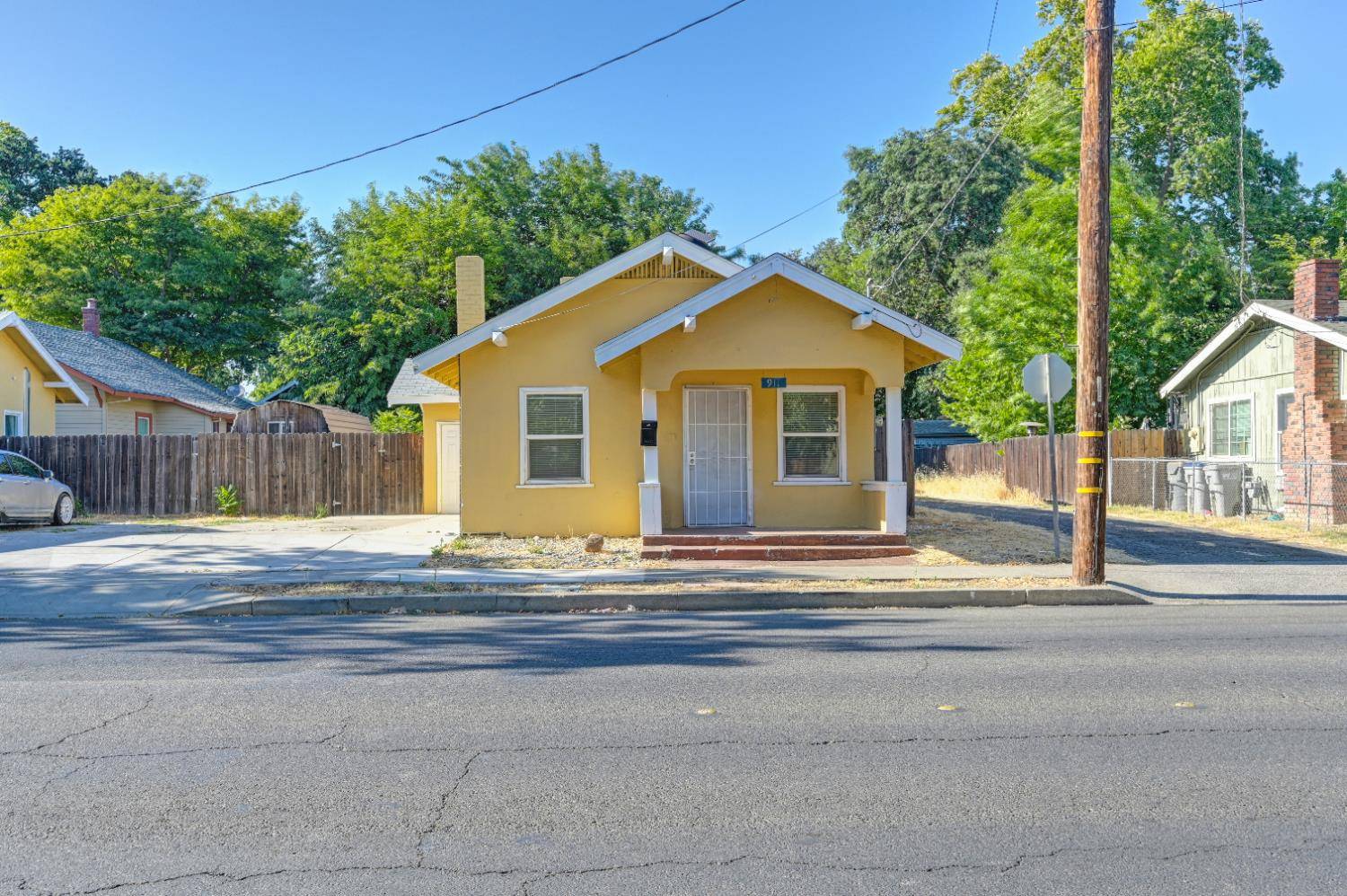 Woodland, CA 95695,911 Cross ST