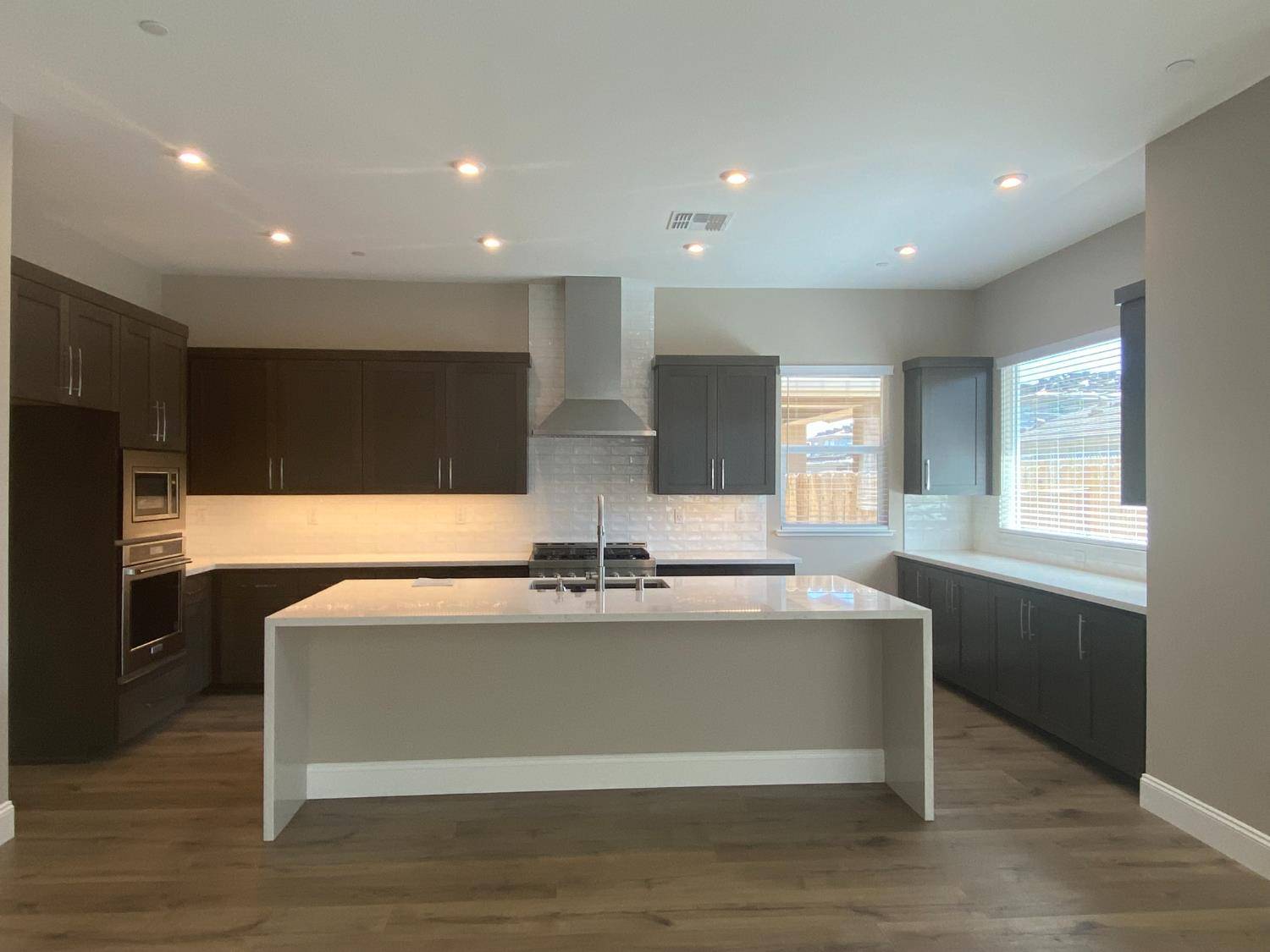 El Dorado Hills, CA 95762,6890 Saratoga Estates DR