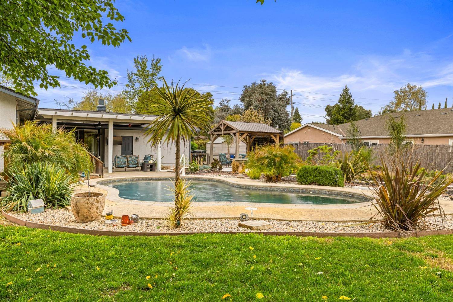 Orangevale, CA 95662,6516 Main AVE