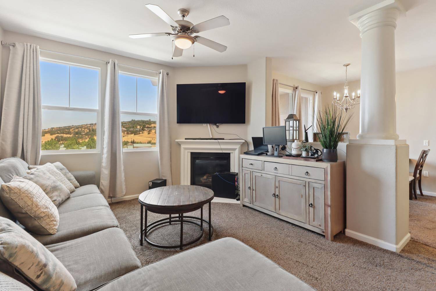 Folsom, CA 95630,400 Moon CIR #428