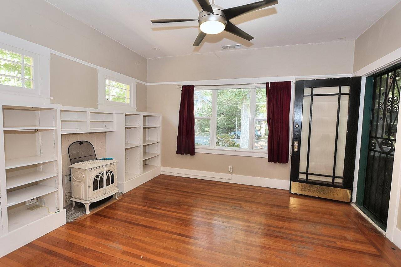 Sacramento, CA 95816,320 24th ST
